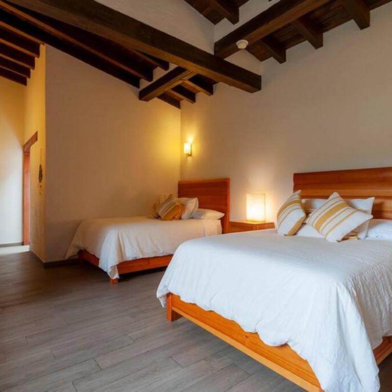 Incredible Property with Huge Garden and Pool! - Casa de 3 dormitorios - 5