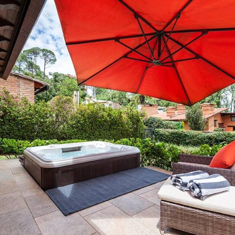 Incredible Property with Huge Garden and Pool! - Casa de 3 dormitorios - 20