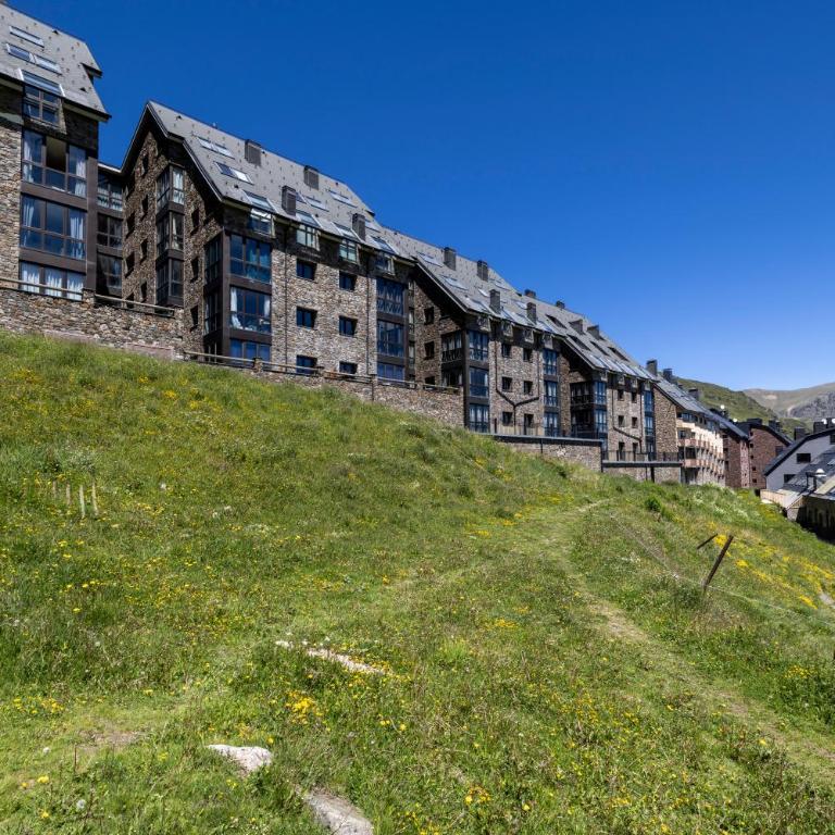 Increíbles Vistas A Las Montañas En El Pas De La Casa - Parking - Wifi - Ski in Ski out l by BonesVacances - Apartment mit 2 Schlafzimmern - 44