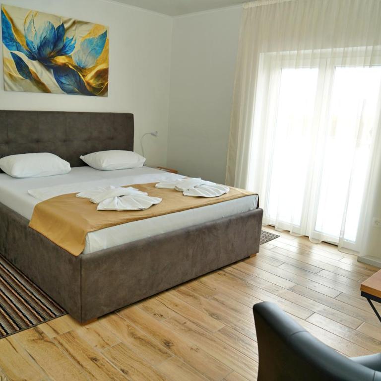 Swiss Apartmani - Dvokrevetna Soba sa Zasebnim Krevetima i Pogledom na Grad - 3