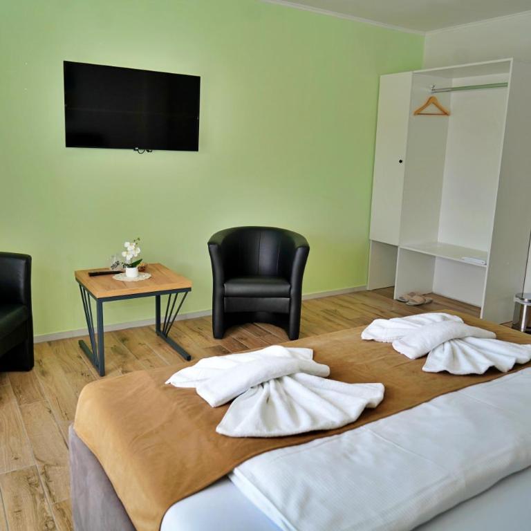 Swiss Apartmani - Dvokrevetna Soba sa Zasebnim Krevetima i Pogledom na Grad - 4