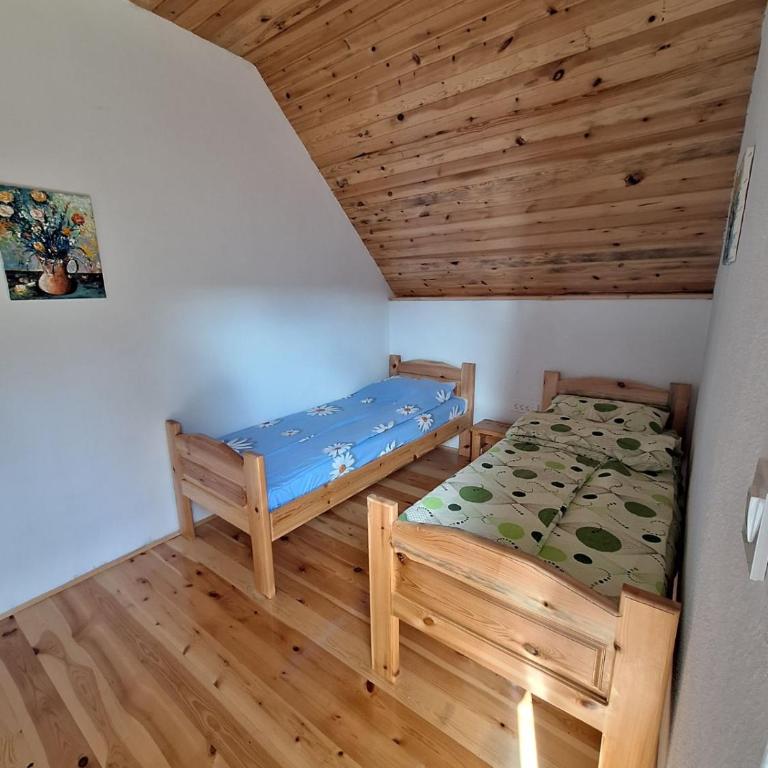 Wild Peace - Five-Bedroom House - 9