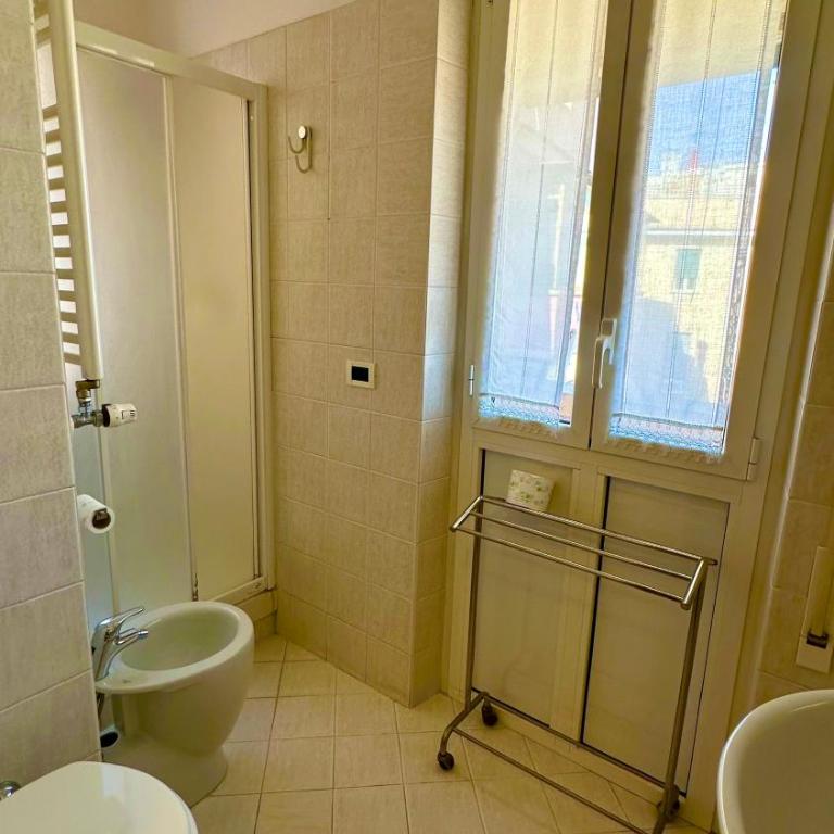 Pardis Guest house - Camera Matrimoniale/Doppia con Letti Singoli con Bagno Privato - 4