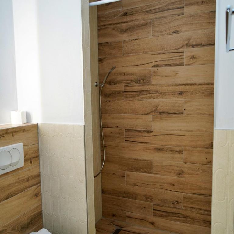 Swiss Apartmani - Deluks Dvokrevetna Soba sa Zasebnim Krevetima - 4