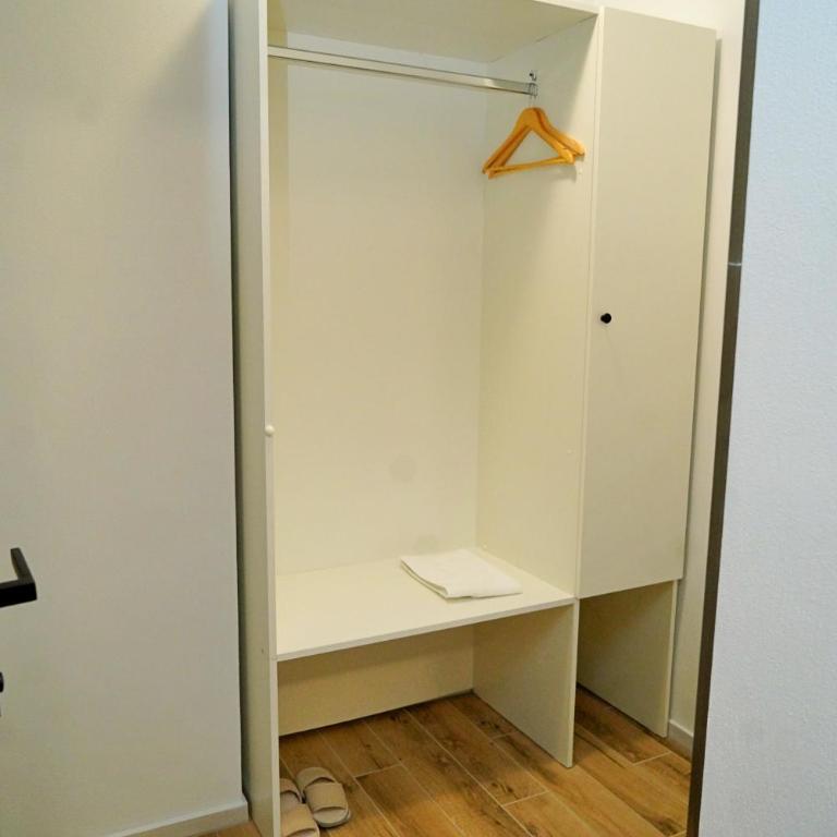 Swiss Apartmani - Dvokrevetna Soba sa Bračnim Krevetom - 2