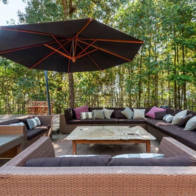 Spectacular House with Jacuzzi and Huge Garden - Casa de 4 dormitorios - 11