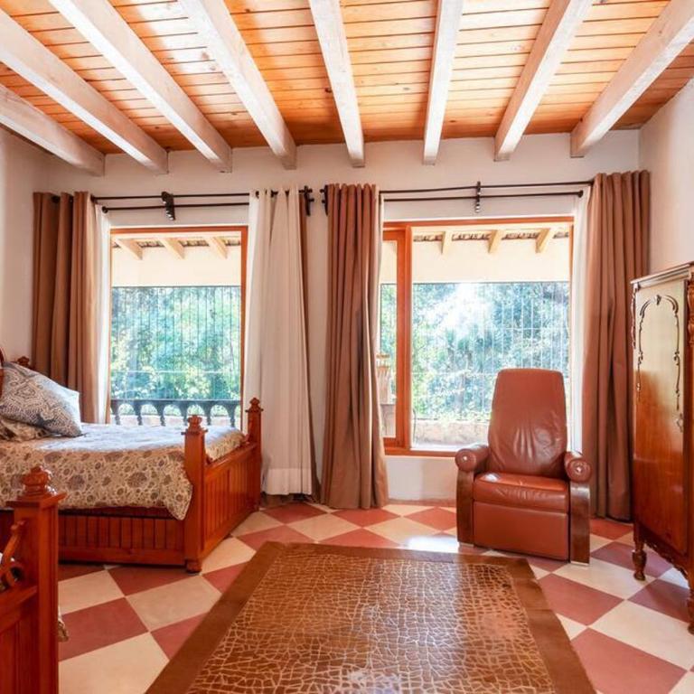 Spectacular House with Jacuzzi and Huge Garden - Casa de 4 dormitorios - 68