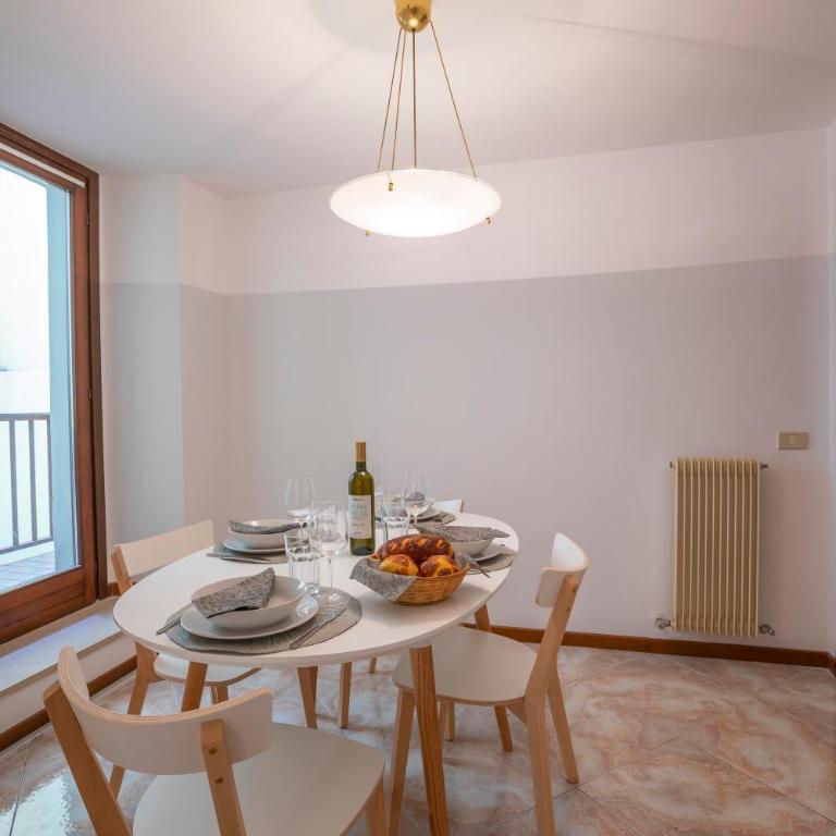 Cozy Apartment In The Heart Of Riva - Happy Rentals - Appartamento con 2 Camere da Letto - 2