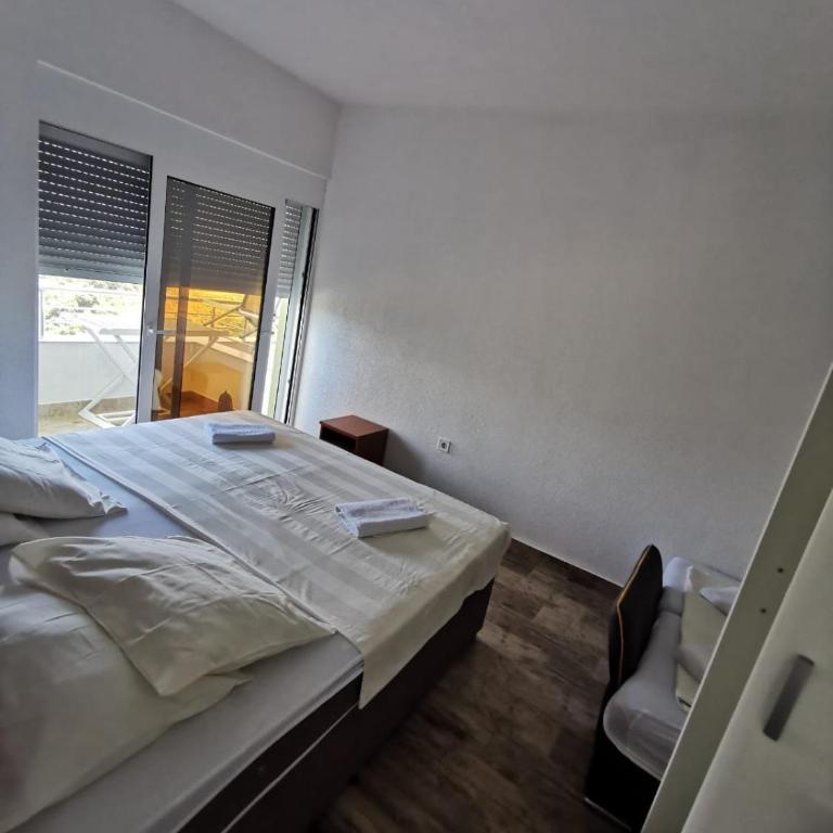 Apartments Bibic - One-Bedroom Apartment - 4