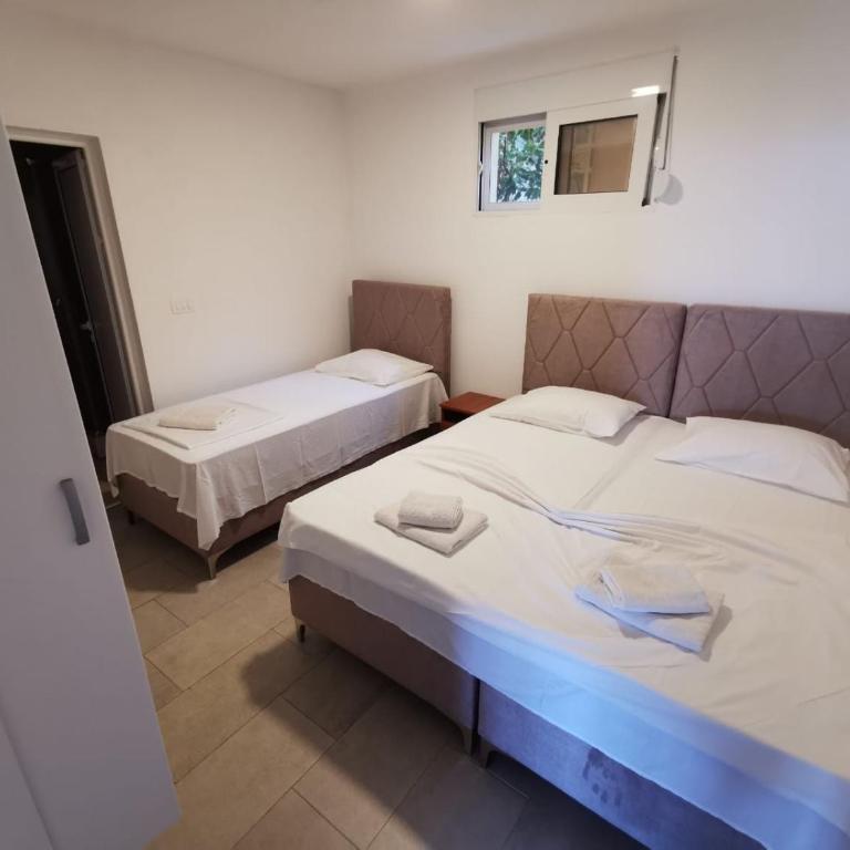 Apartments Bibic - Apartment with Sea View - 1