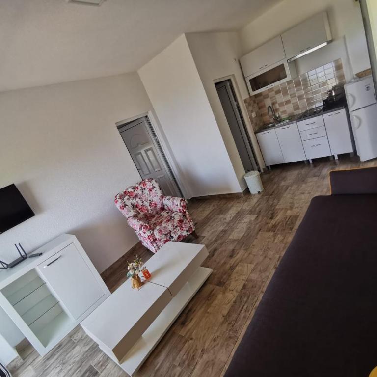 Apartments Bibic - One-Bedroom Apartment - 2