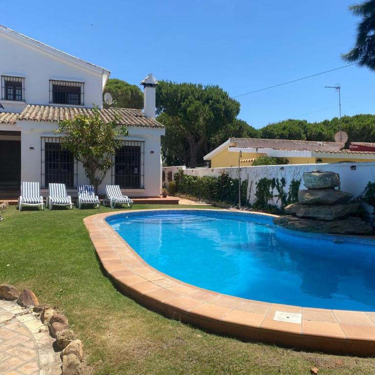 Gran Casa con Piscina Privada by Chiclana Dreams - Villa - 36