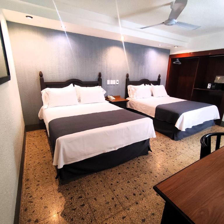Hotel Habana - Habitación Doble - 2 camas dobles - 3