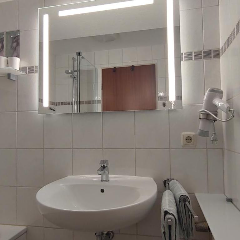 Ferienwohnungen Andrea - Apartamento con balcón - 5