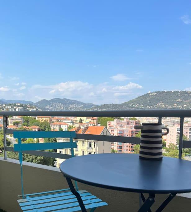 Grand studio magnifique vue, au calme proche ville - Appartement - Vue sur Ville - 15