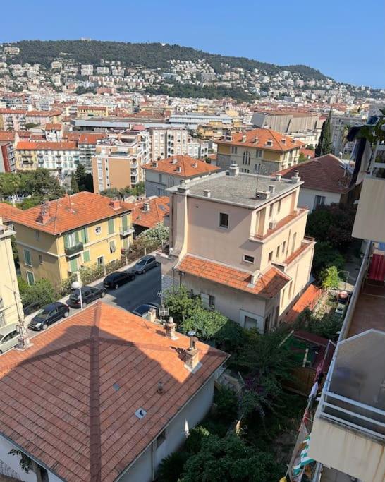 Grand studio magnifique vue, au calme proche ville - Appartement - Vue sur Ville - 17