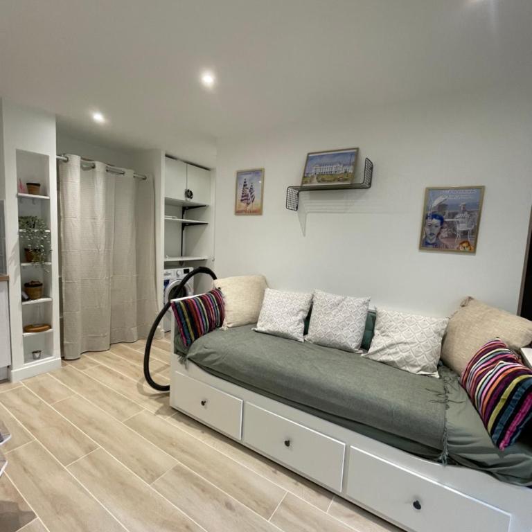 2p rénové Idéal famille proche de la mer - Apartment mit 1 Schlafzimmer - 4