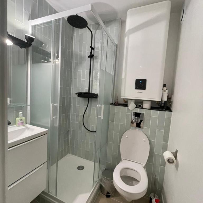 2p rénové Idéal famille proche de la mer - Apartment mit 1 Schlafzimmer - 12