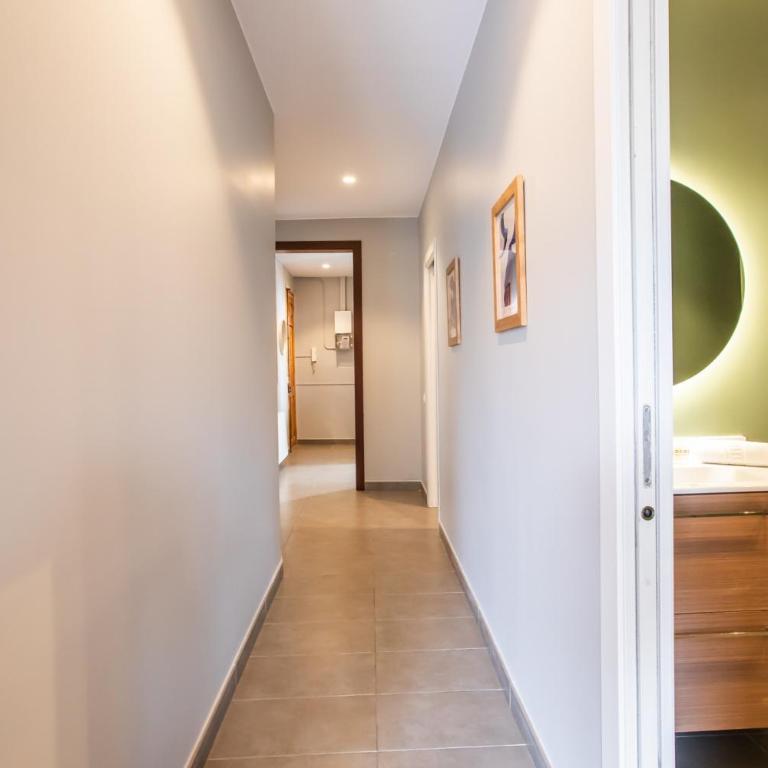 43MAL1000-Nice&Bright 2BR flat next to Sagrada Familia - Two-Room Apartment - 10