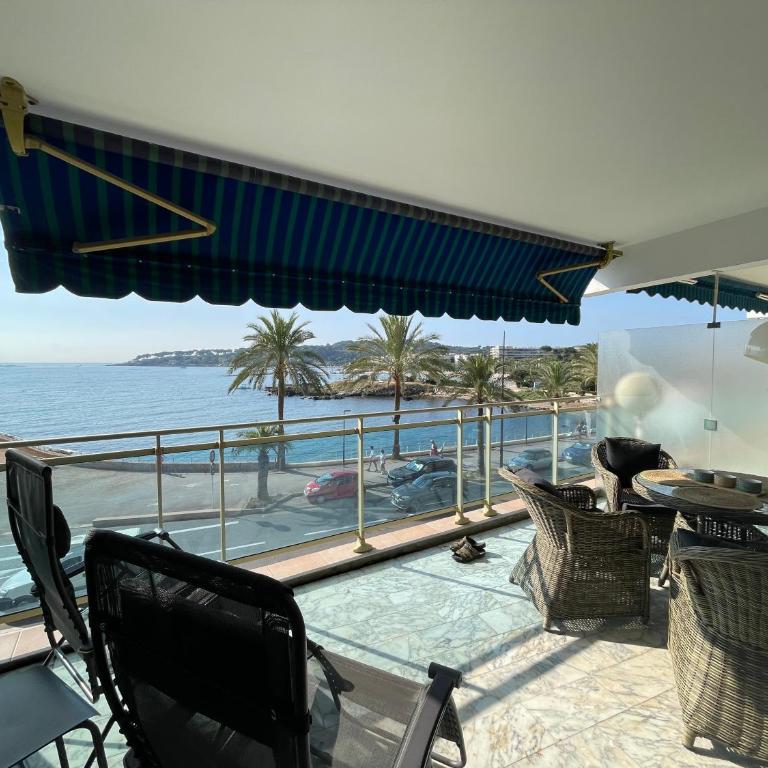 Appartement Antibes terrasse en front de mer - Studio - Vue sur Mer - 3