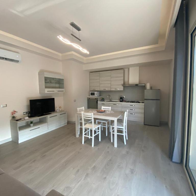 Naxos Infinity Apartments - Superior One-Bedroom Apartment with Balcony - 2