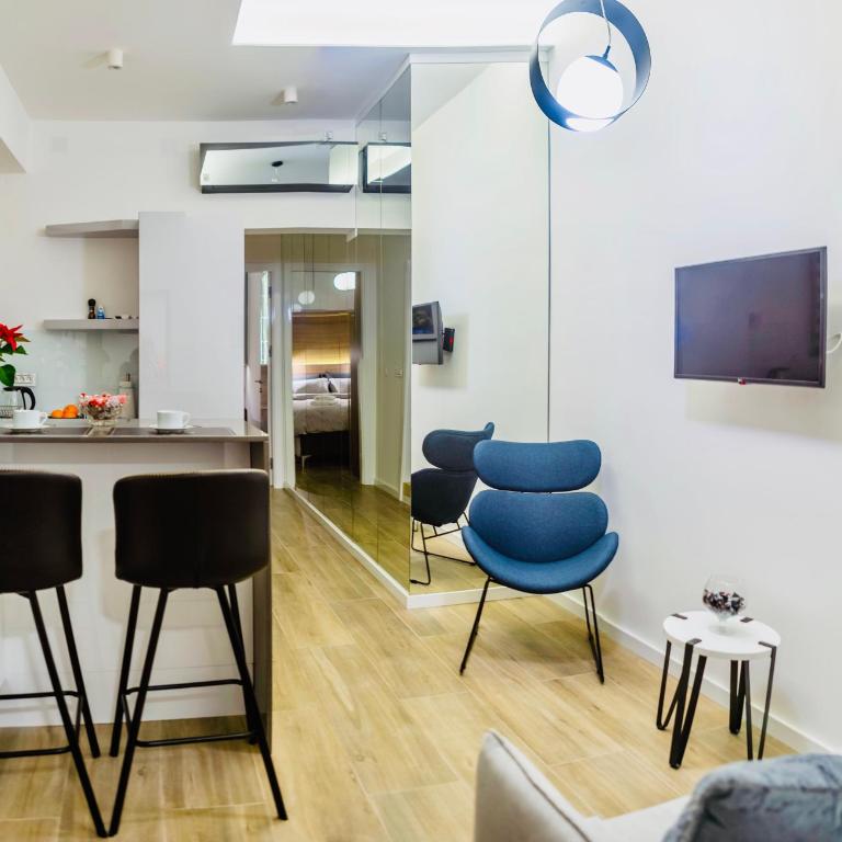 INNA Luxe & Wine- Central Belgrade Apartments - Deluks Apartman - 1