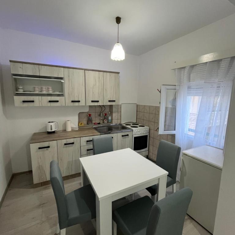 Apartment ZORE - Three-Bedroom Apartment - 16