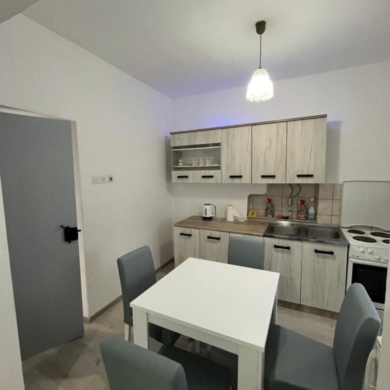 Apartment ZORE - Three-Bedroom Apartment - 15