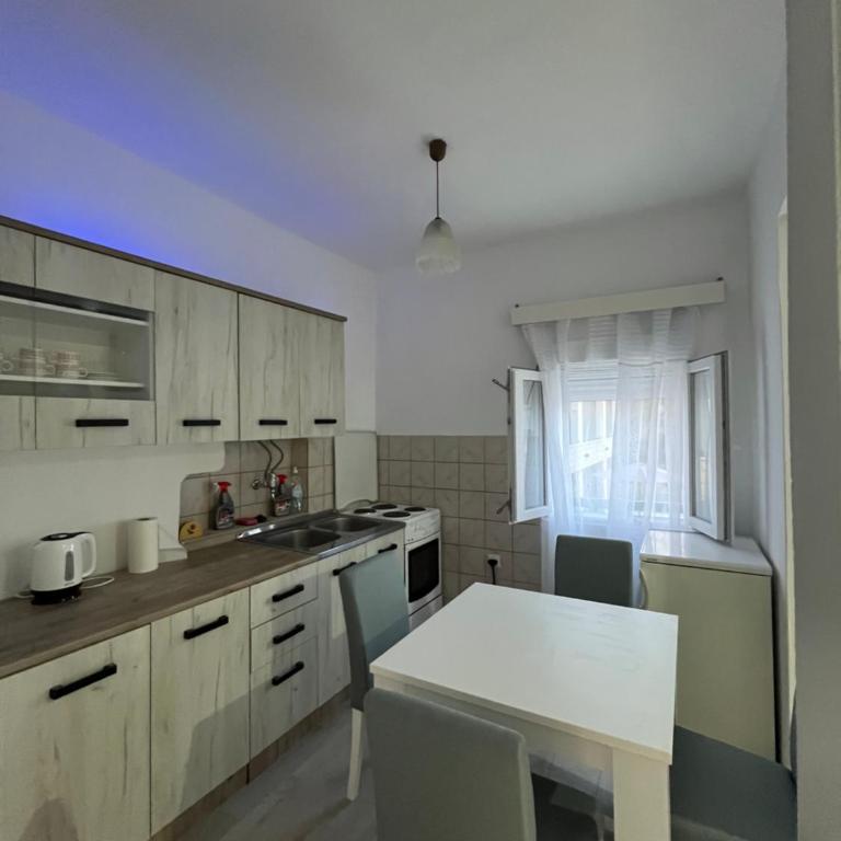 Apartment ZORE - Three-Bedroom Apartment - 17