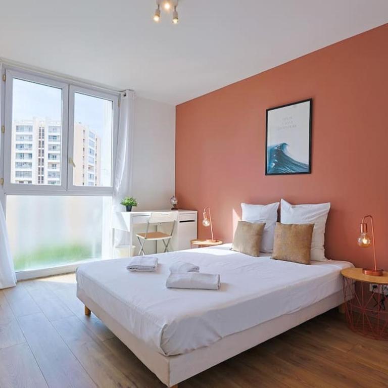 Saint Mathieu 5 minutes du port et gare wifi 10minutes plage - Four-Bedroom Apartment with Balcony - 8