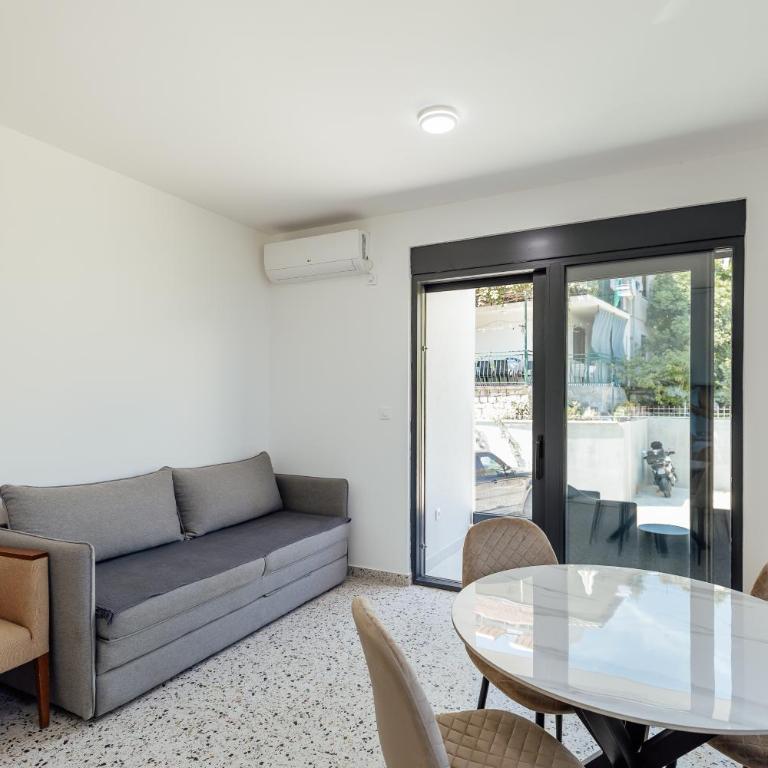 Beach Apartments - One-Bedroom Apartment - 13
