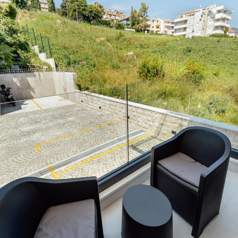 Beach Apartments - One-Bedroom Apartment - 16