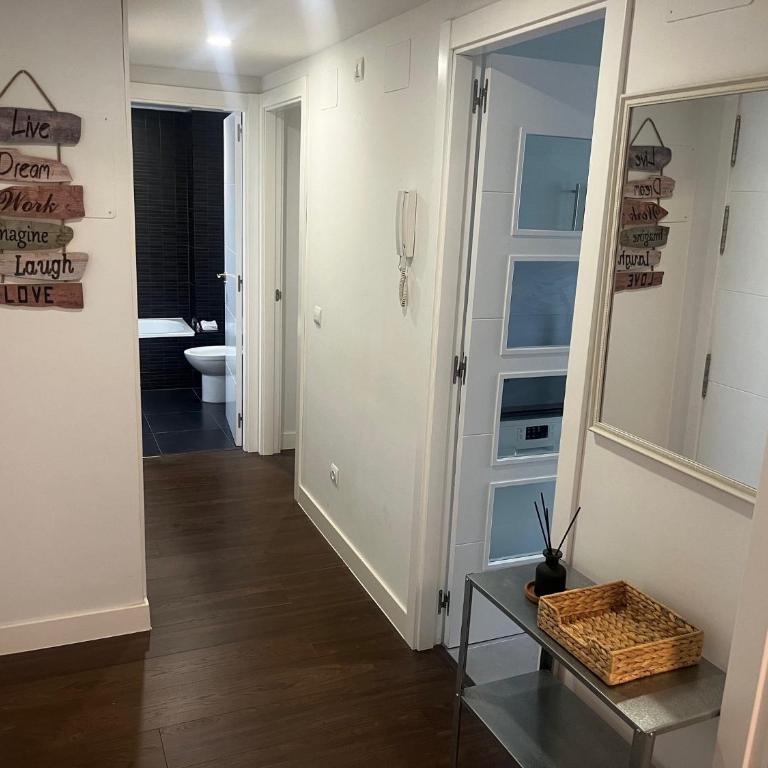 Valdebebas Formula 1 con garaje gimnasio y piscina - Apartment mit 1 Schlafzimmer - 10