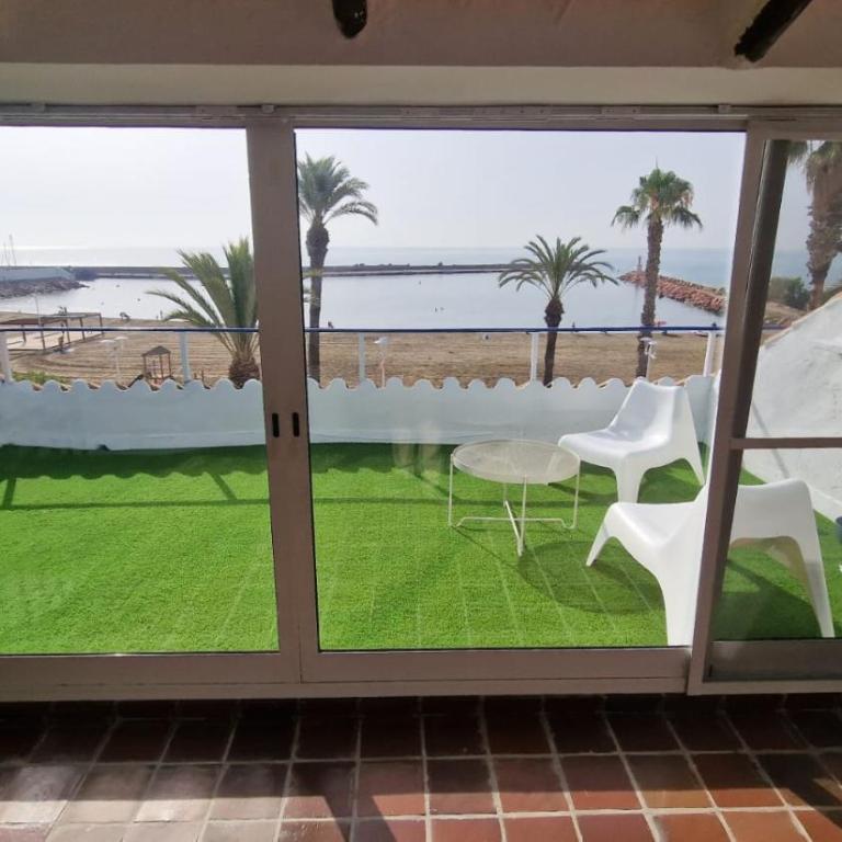 Beachfront vila - Vacation Home - 53