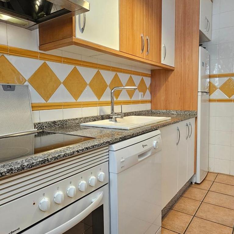 Al Andalus Residencial G Apartamento precioso con WIFI - Apartamento con terraza - 8