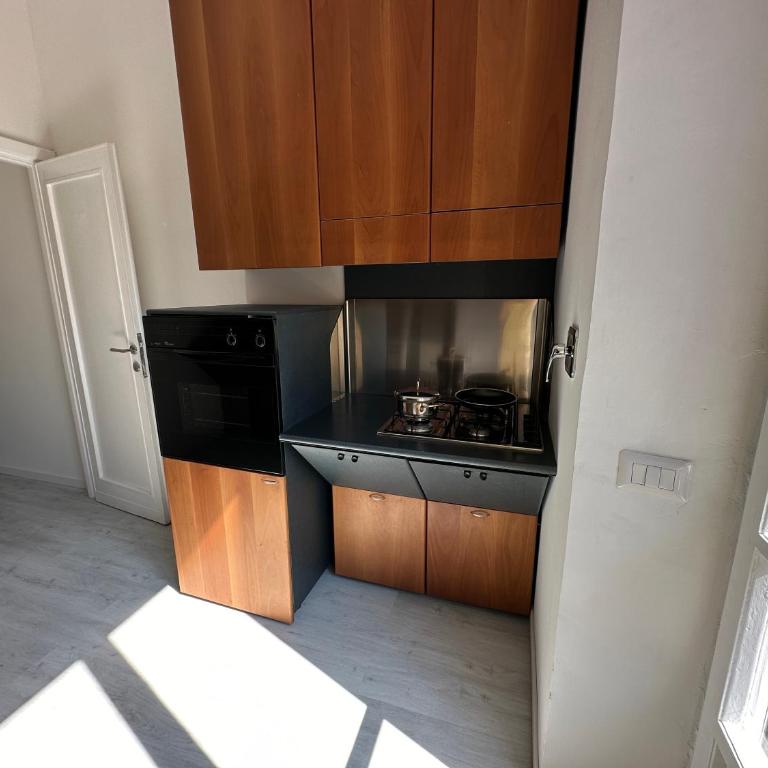 St Pietro city center near subway - Appartamento Deluxe con 2 Camere da Letto e Balcone - 13