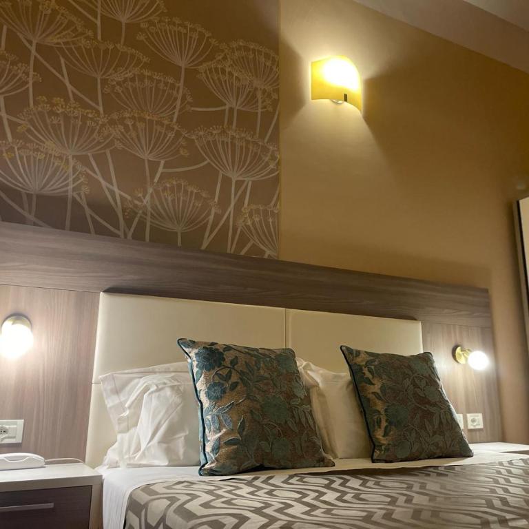 Hotel Maxim Axial - Camera Tripla Comfort - 2