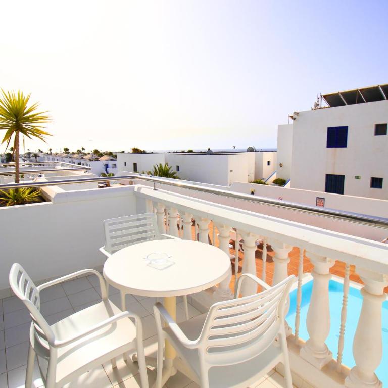 Apartamentos Corona Mar - Apartamento - 1 Dormitorio con balcón o terraza - 13