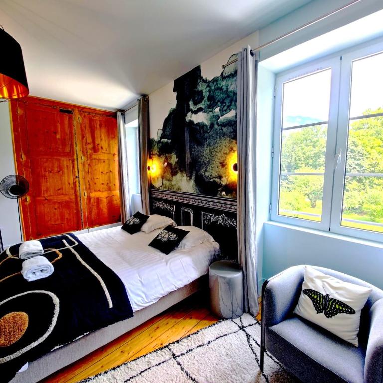 Domaine Clairfontaine Noyarey - Suites Junior - Chambre Double ou Lits Jumeaux - Vue sur Jardin - 6