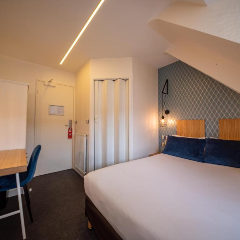 Hôtel de Caen - Standard Double Room 4th Floor - 1