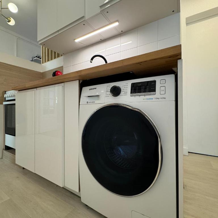 De Gaulle - Parade 24h - Parking - 6 pers - Appartement 3 Chambres - 13