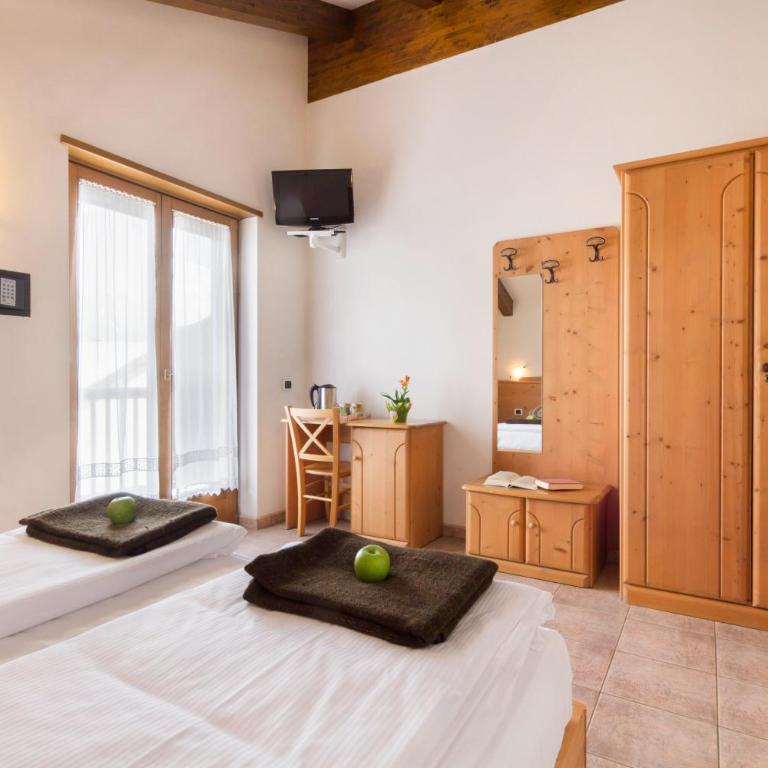 Hotel Angelo - Camera Doppia con Letti Singoli Spaziosa - 1
