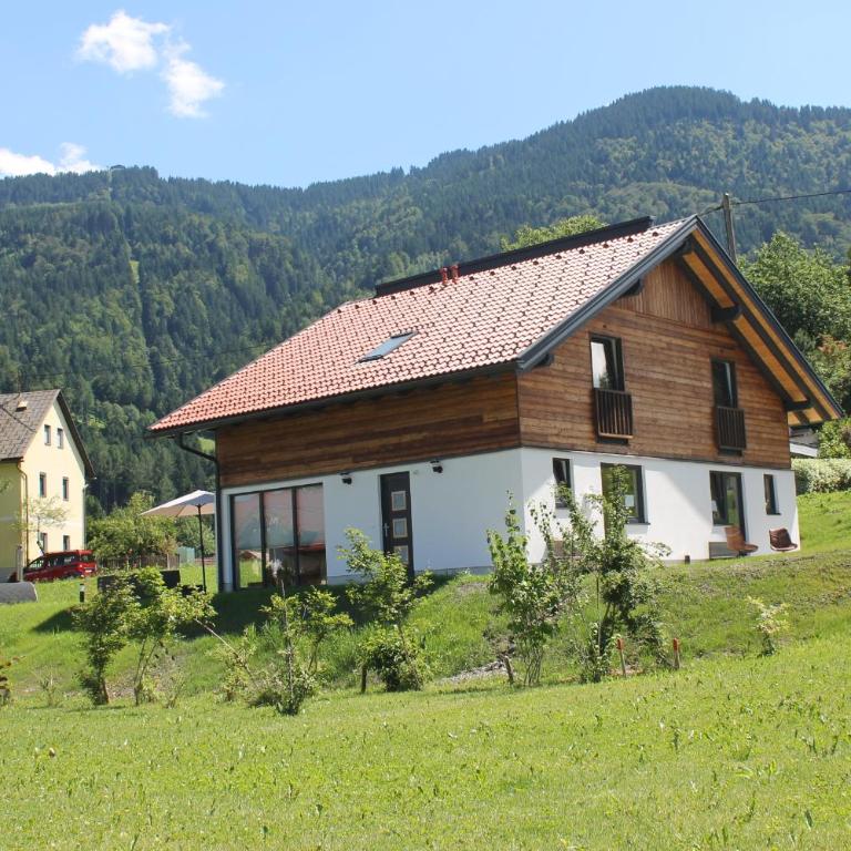Huis 3landenpunt AT-SLO-IT bij de piste - Haus mit 2 Schlafzimmern - 1