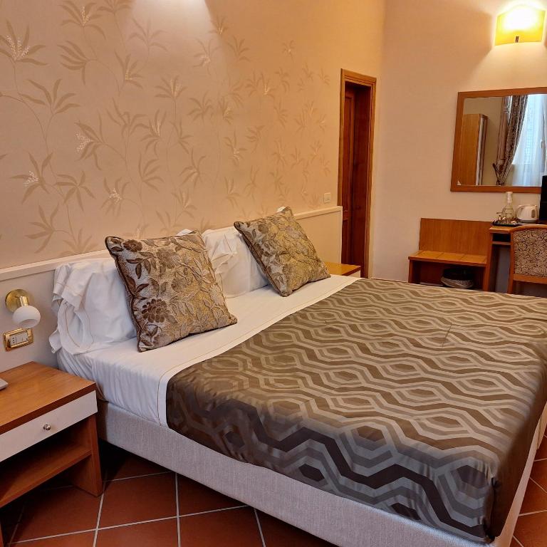 Hotel Maxim Axial - Camera Matrimoniale Comfort - 10