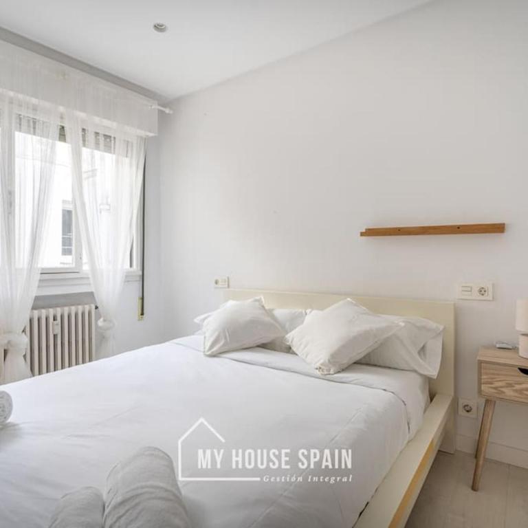 MyHouseSpain - Piso con terraza en el centro - Apartamento de 2 dormitorios - 3
