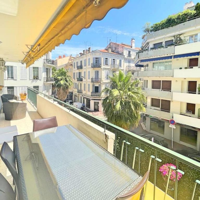 Viva Riviera Large 3 Bedrooms with Balcony - Apartment mit 3 Schlafzimmern - 8
