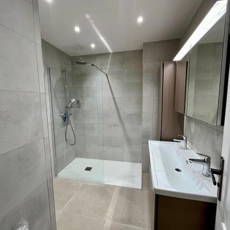 Viva Riviera Large 3 Bedrooms with Balcony - Apartment mit 3 Schlafzimmern - 14