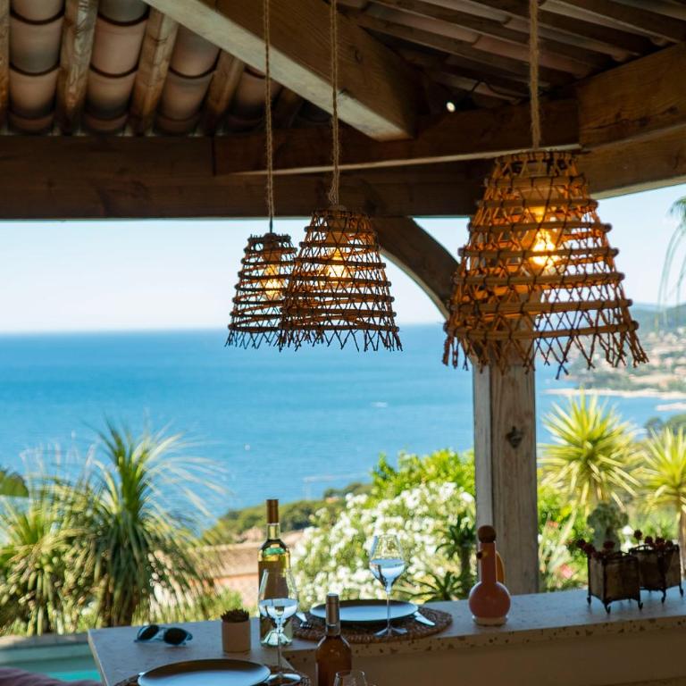 Provence Villa 11 Personnes vue mer Almanarre KiteSurf - Villa avec Piscine Privée - 8