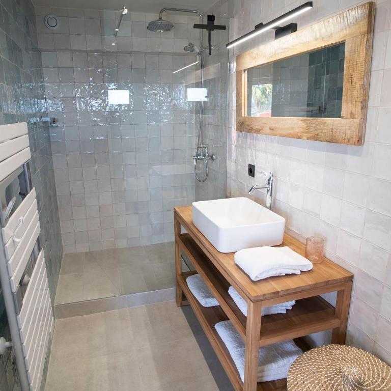 Provence Villa 11 Personnes vue mer Almanarre KiteSurf - Villa avec Piscine Privée - 26