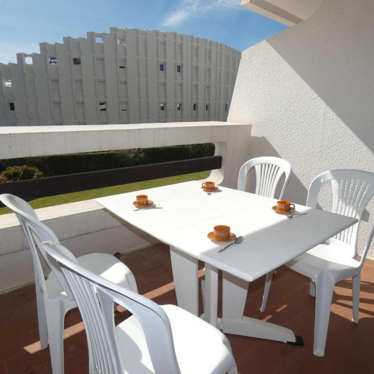 Studio Cabine - Loggia Sud - Proche Plage et Commerces - 4 Pers - Parking Privé - FR-1-328-104 - Studio - 2